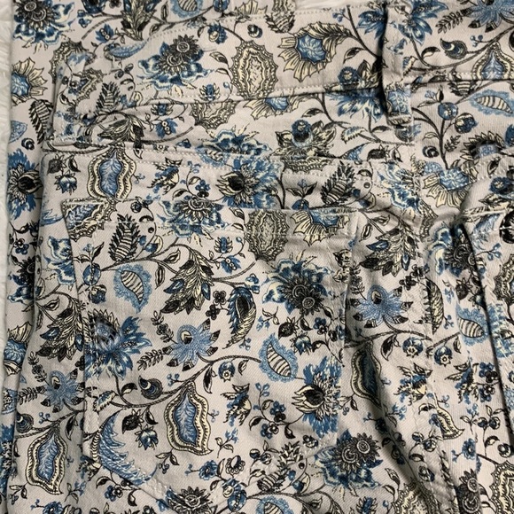 Loft Modern Crop White Paisley Jeans - Picture 8 of 13